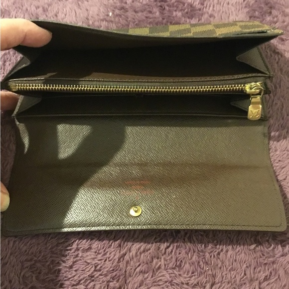 Authentic Louis Vuitton DAMIER large Wallet - Picture 5 of 16